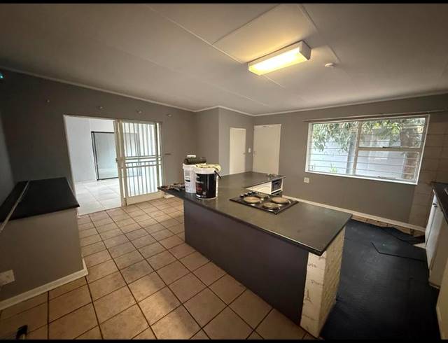 4 BEDROOM PROPERTY TO RENT IN ROOIHUISKRAAL